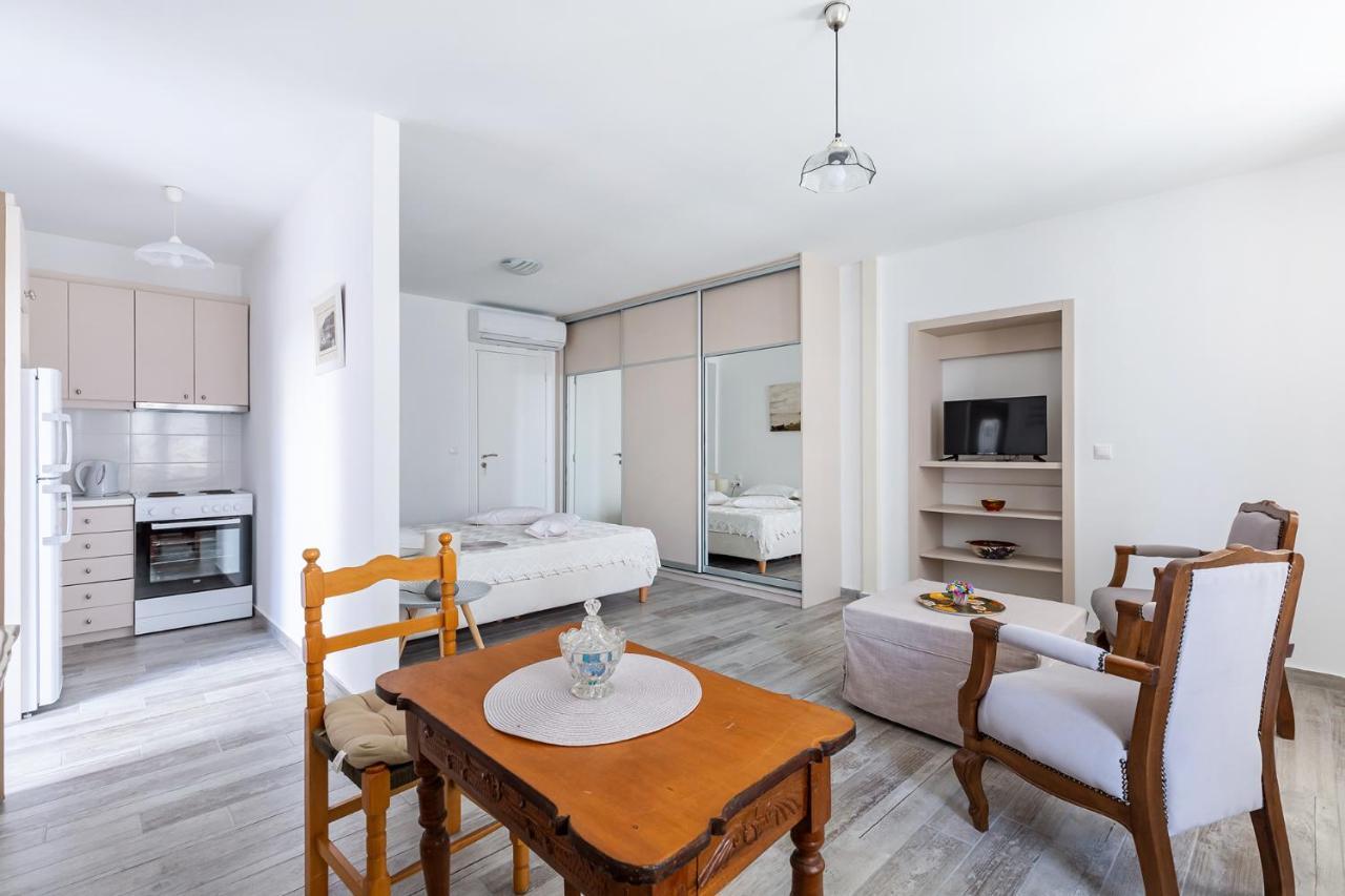 Syraino Apartment Skopelos Town Ngoại thất bức ảnh