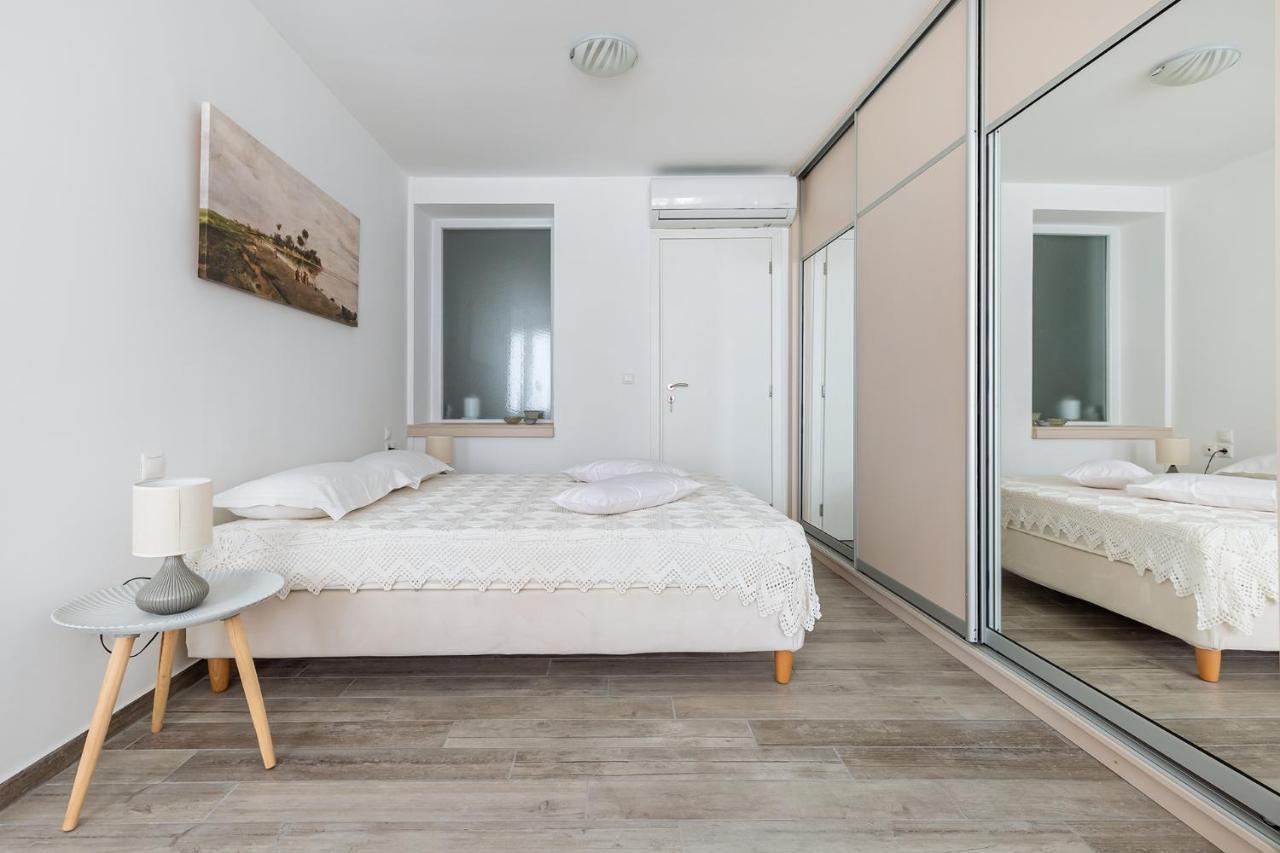 Syraino Apartment Skopelos Town Ngoại thất bức ảnh