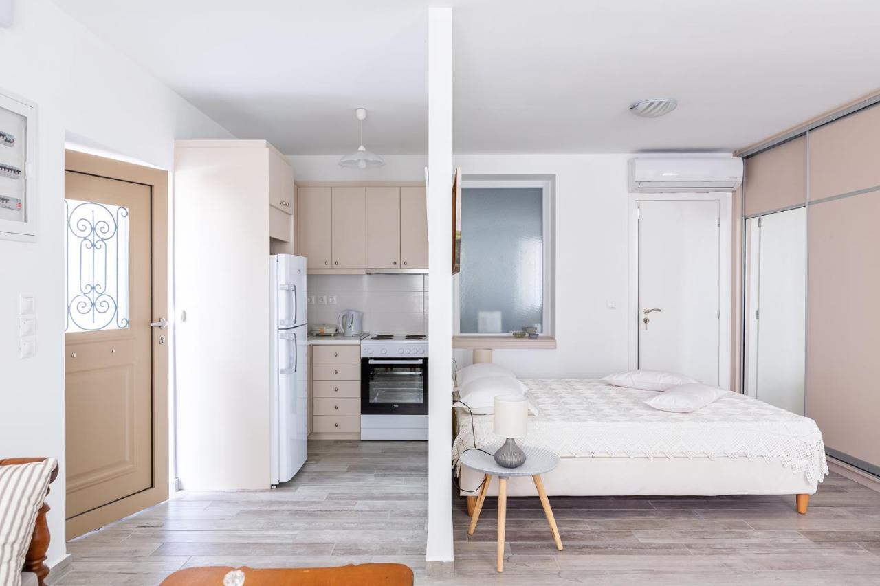 Syraino Apartment Skopelos Town Ngoại thất bức ảnh